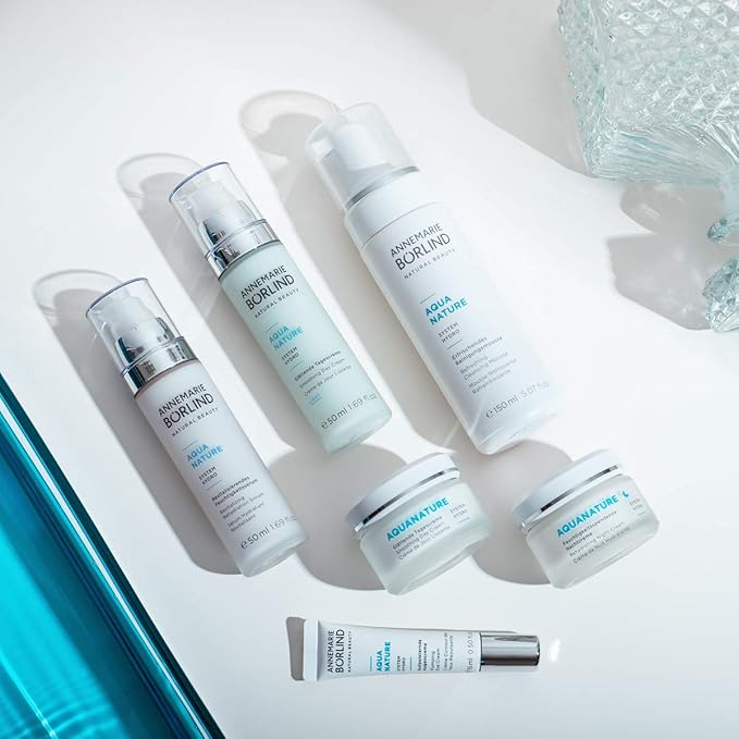 ANNEMARIE BÖRLIND - AQUANATURE Smoothing Day Cream - Aloe Algae and Hyaluronic Acid Facial Moisturizer - Smooths, Regenerates, Rehydrates - 1.69 Fl Oz